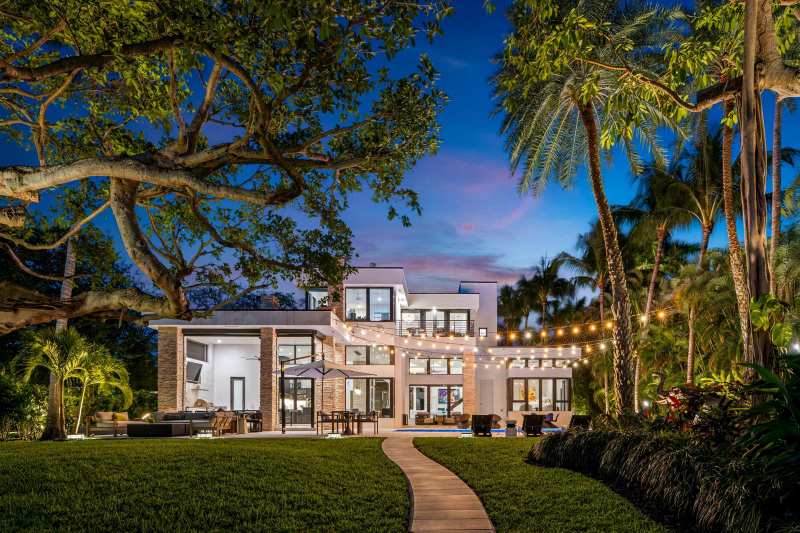 1080 Lake Drive, Delray Beach FL 33444