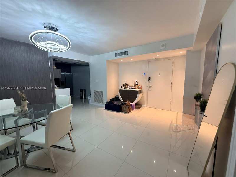 6039 Collins Ave # 635, Miami Beach FL 33140