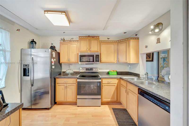 3940 Inverrary Blvd # A, Lauderhill FL 33319