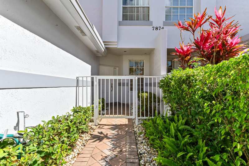 7874 Laina Lane # 1, Boynton Beach FL 33437