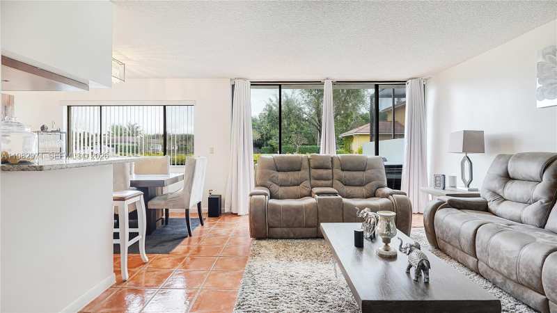 11524 Terra Bella Blvd, Plantation FL 33325