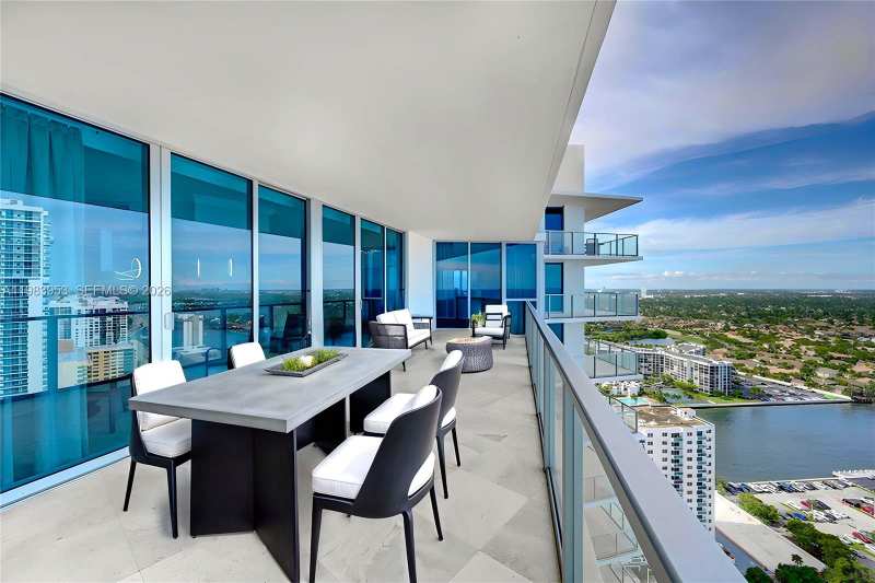 3101 S Ocean Dr # 3203, Hollywood FL 33019