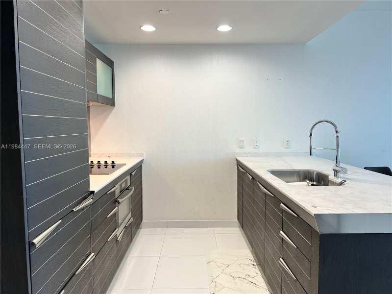 200 Biscayne Boulevard Way # 3610, Miami FL 33131