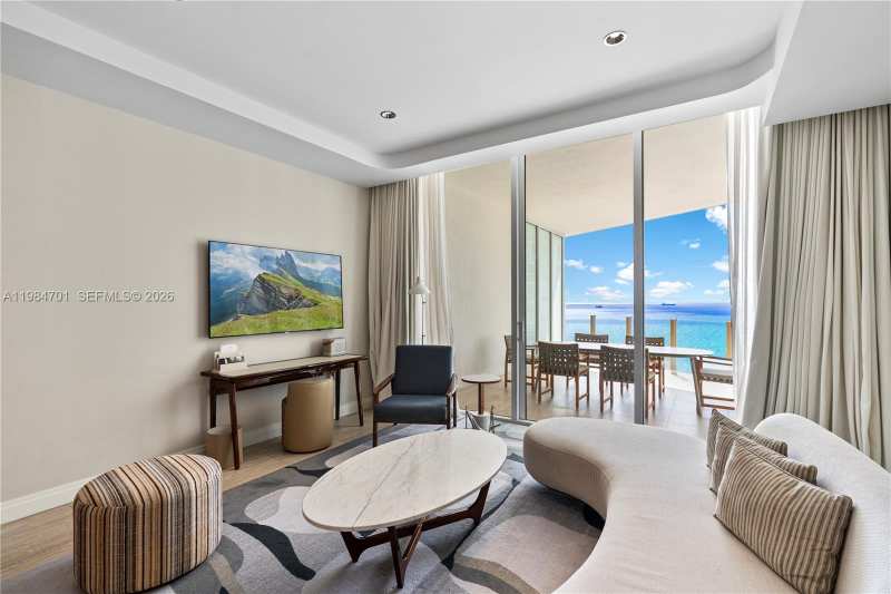 525 N Fort Lauderdale Beach Blvd # 1707, Fort Lauderdale FL 33304