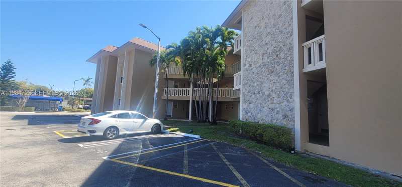 7430 Miami Lakes Dr # E105, Miami Lakes FL 33014