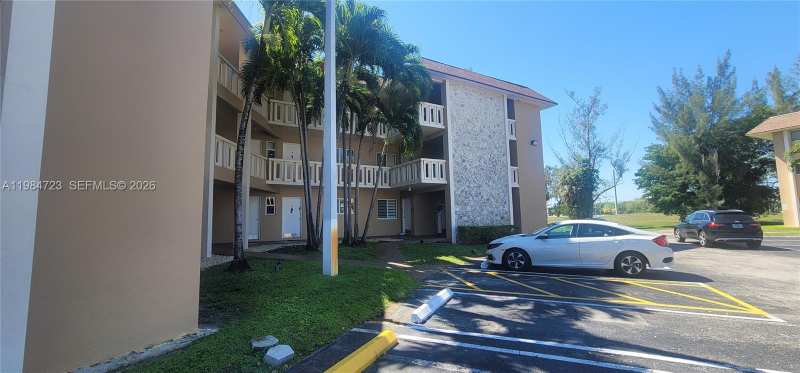 7430 Miami Lakes Dr # E105, Miami Lakes FL 33014