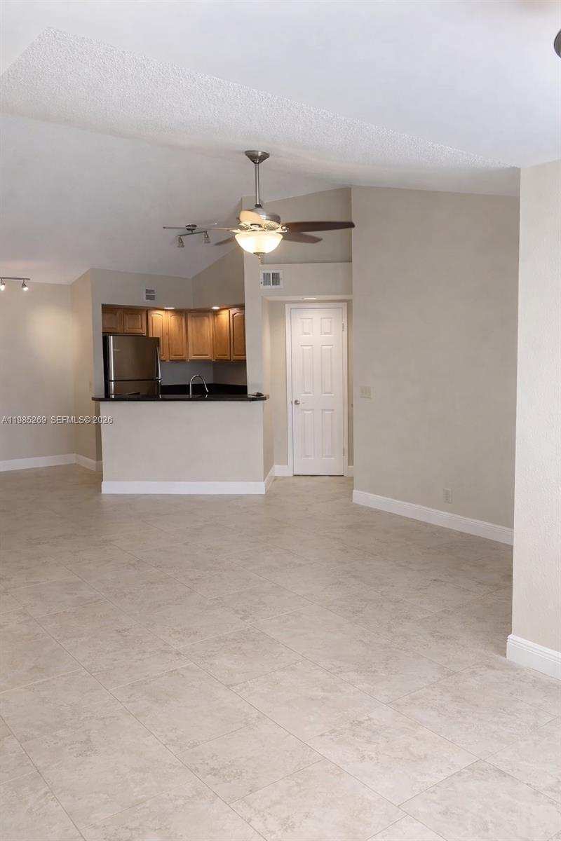 3410 N Pinewalk Dr N # 827, Margate FL 33063