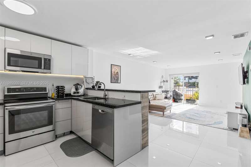 6545 Indian Creek Dr # 306, Miami Beach FL 33141