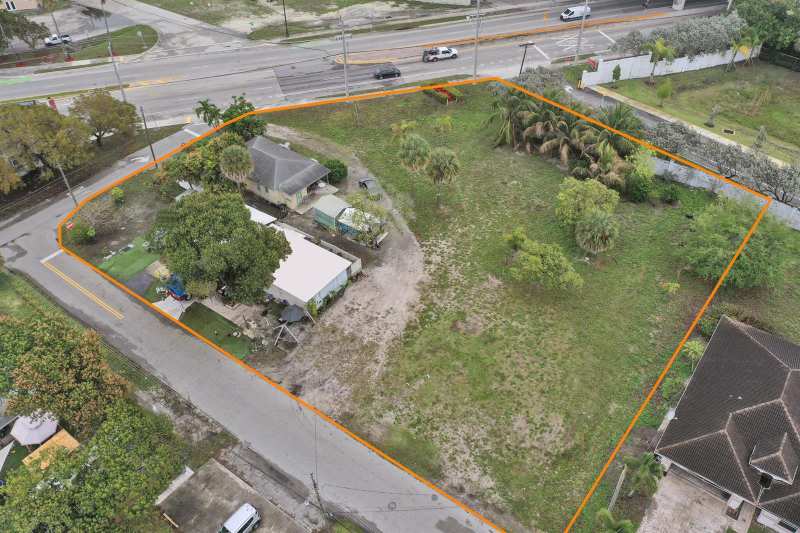 1412 B Nw 7 Street, Pompano Beach FL 33069