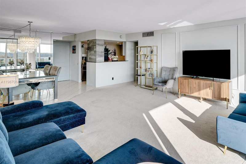 100 Bayview Dr # 617, Sunny Isles Beach FL 33160
