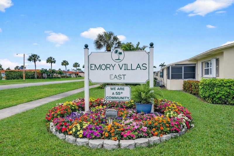 2758 Emory Drive E # B, West Palm Beach FL 33415
