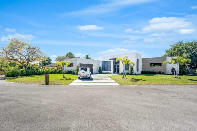 1000 SW 93rd Avenue, Plantation FL 33324