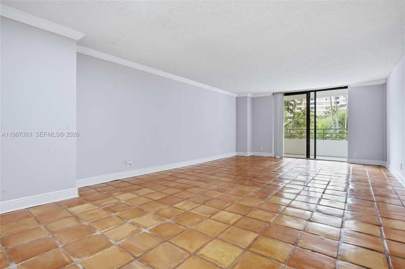 2500 Parkview Dr # 415, Hallandale Beach FL 33009