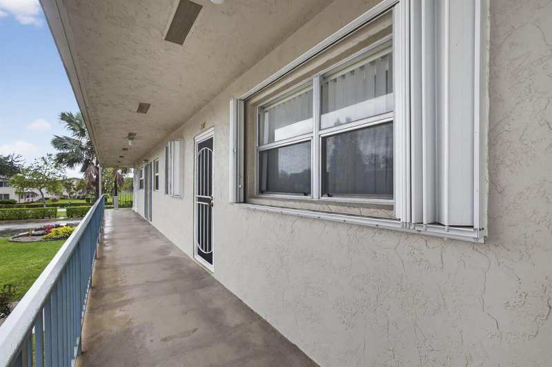 202 Oxford 200, West Palm Beach FL 33417