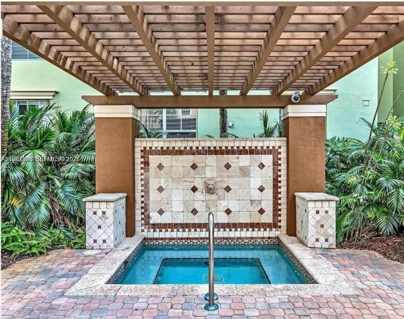 1919 Van Buren St # 111A, Hollywood FL 33020