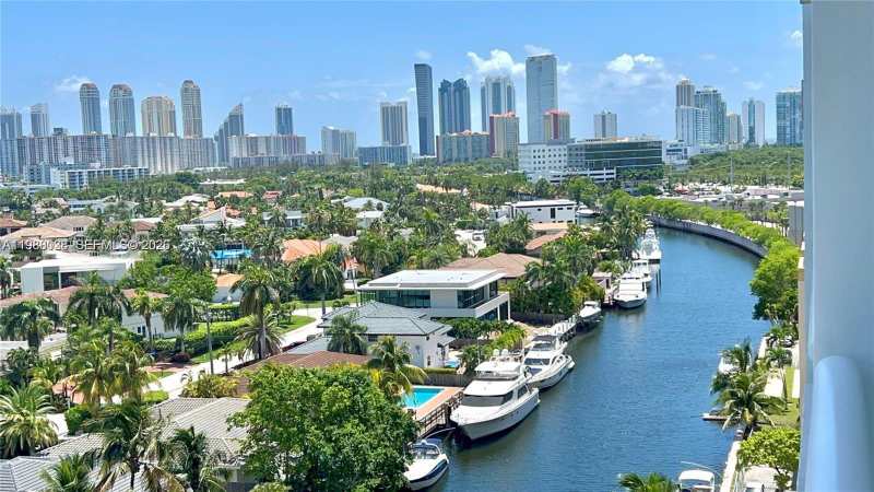 2841 NE 163rd St # 1007, North Miami Beach FL 33160