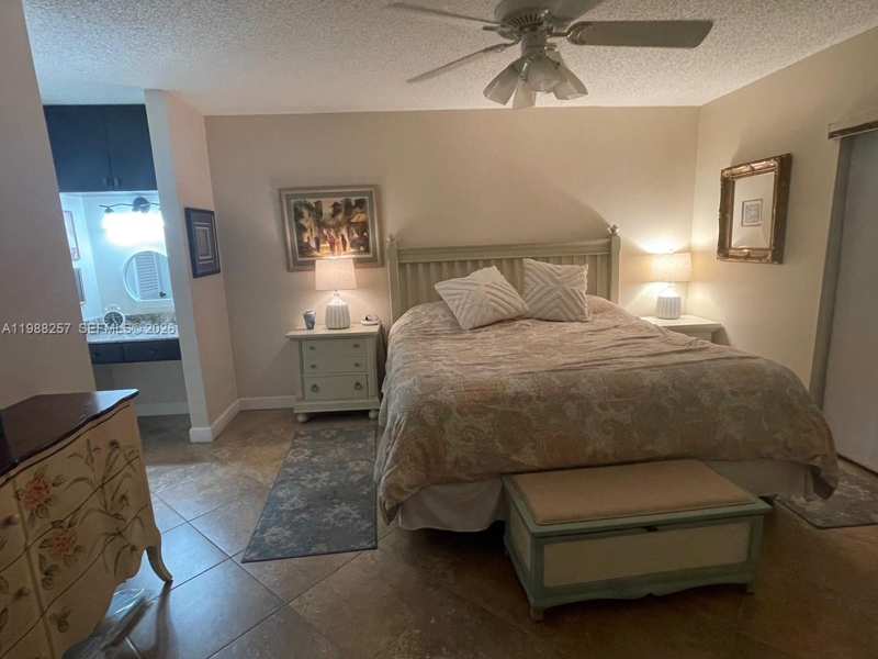 281 S Hollybrook Dr # 205, Pembroke Pines FL 33025
