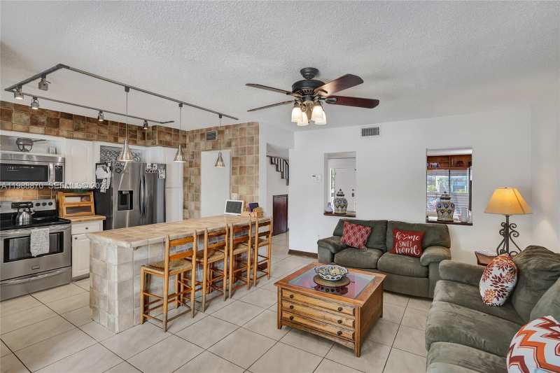16465 NE 26th Ave # 18, North Miami Beach FL 33160