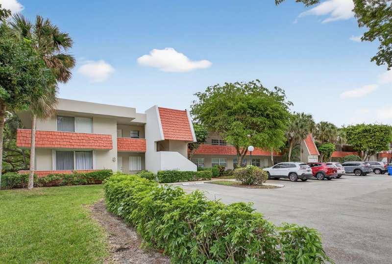 800 Cypress Boulevard # 204a, Pompano Beach FL 33069