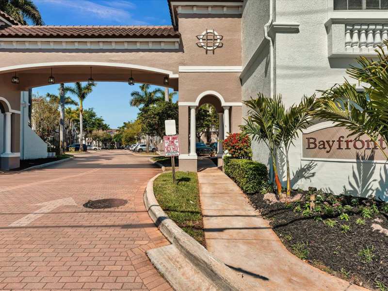 513 Bayfront Drive, Boynton Beach FL 33435