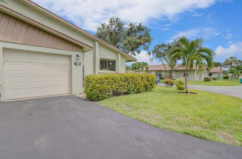 1737 Palmland Drive, Boynton Beach FL 33436