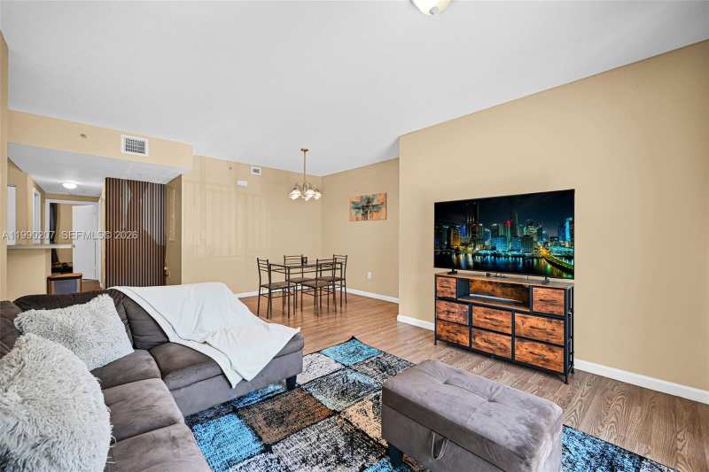 11040 SW 196th St # 208, Cutler Bay FL 33157