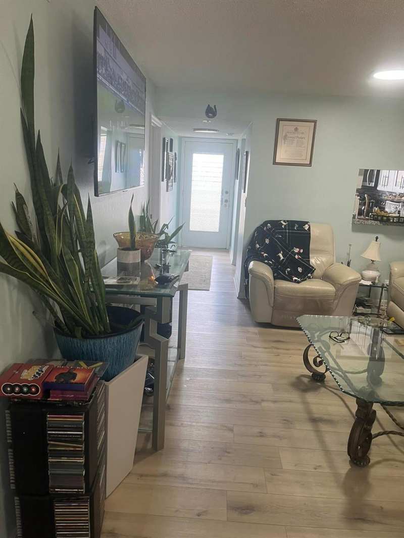 3531 Inverrary Drive # 308, Lauderhill FL 33319