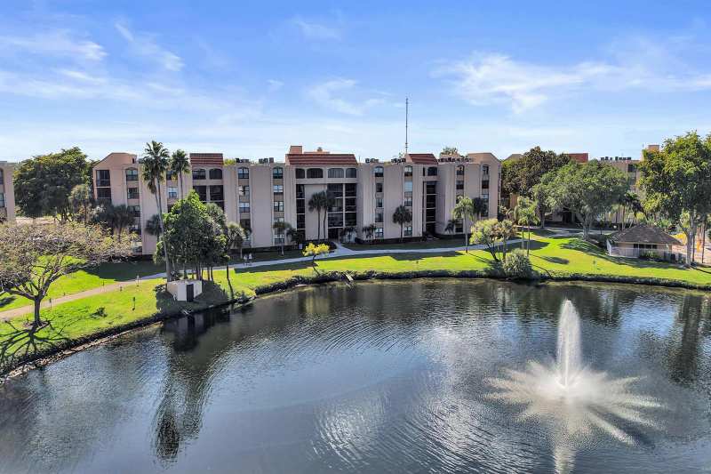2455 Lindell Boulevard # 3305, Delray Beach FL 33444