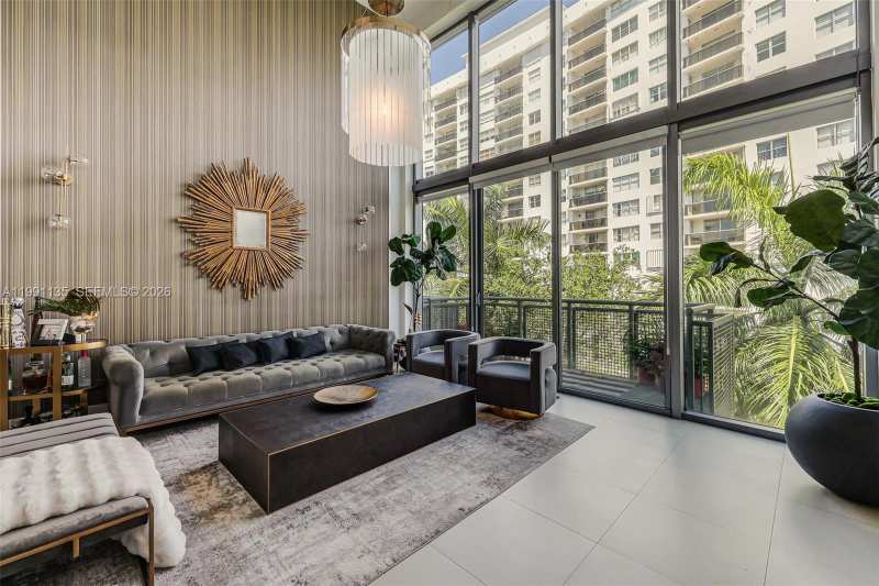 6000 Collins Ave # 523, Miami Beach FL 33140
