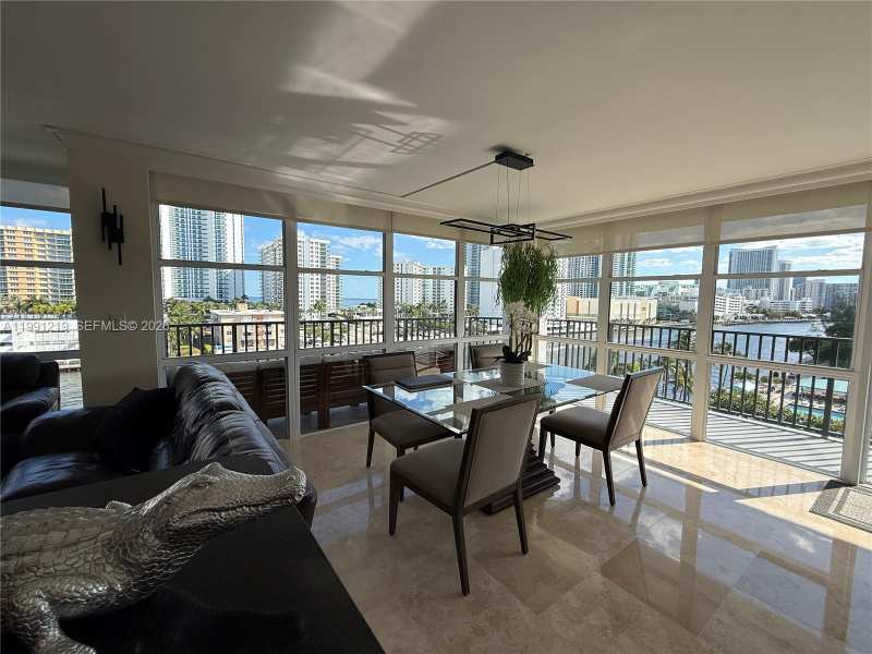 1000 Parkview Dr # 720, Hallandale Beach FL 33009