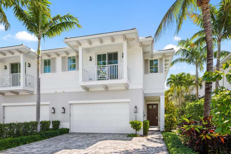 444 NE Wavecrest Way, Boca Raton FL 33432