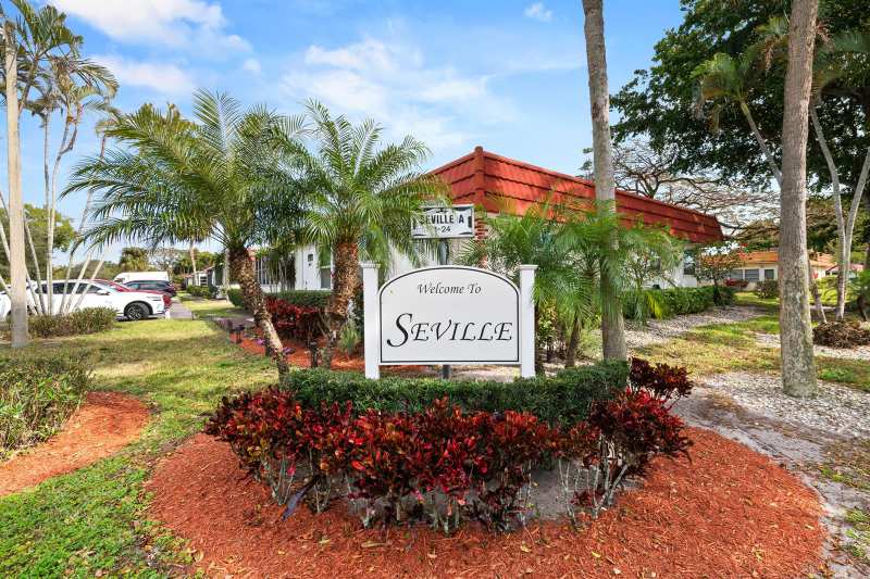 4 Seville Terrace # 4, Delray Beach FL 33446