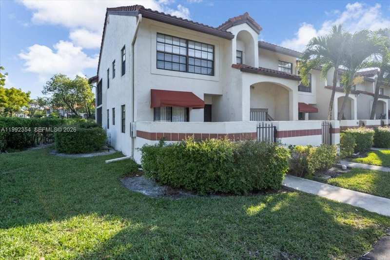 101 Lincoln Ct # 101, Deerfield Beach FL 33442