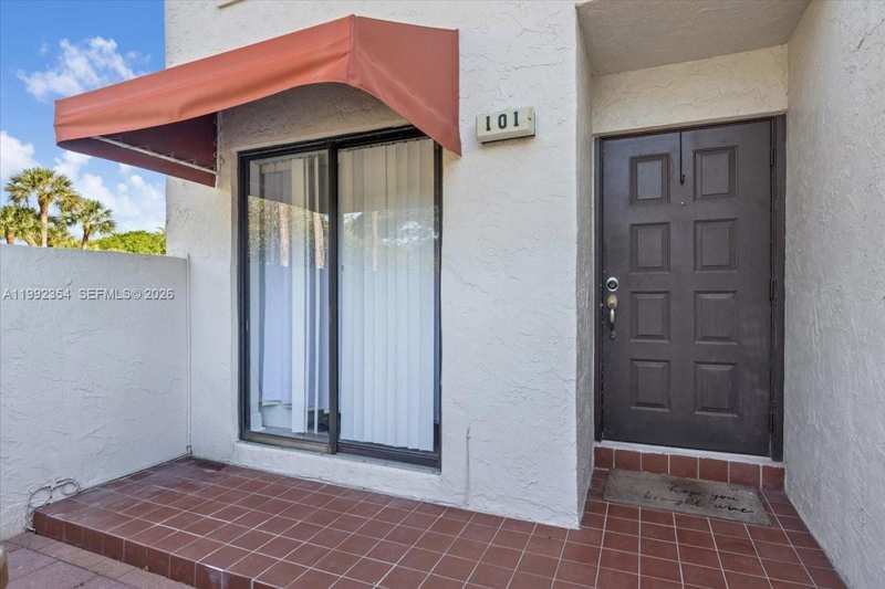 101 Lincoln Ct # 101, Deerfield Beach FL 33442