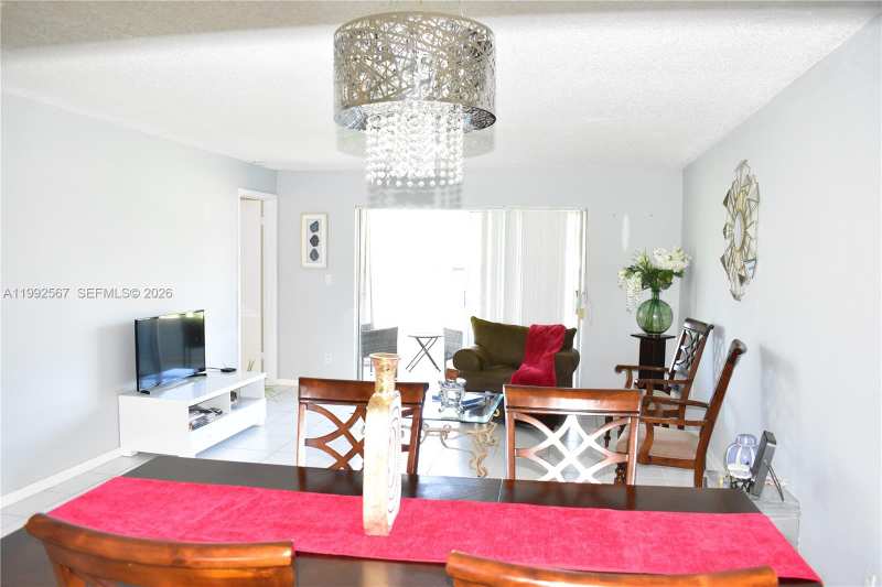 9020 Sunrise Lakes Blvd # 304, Sunrise FL 33322