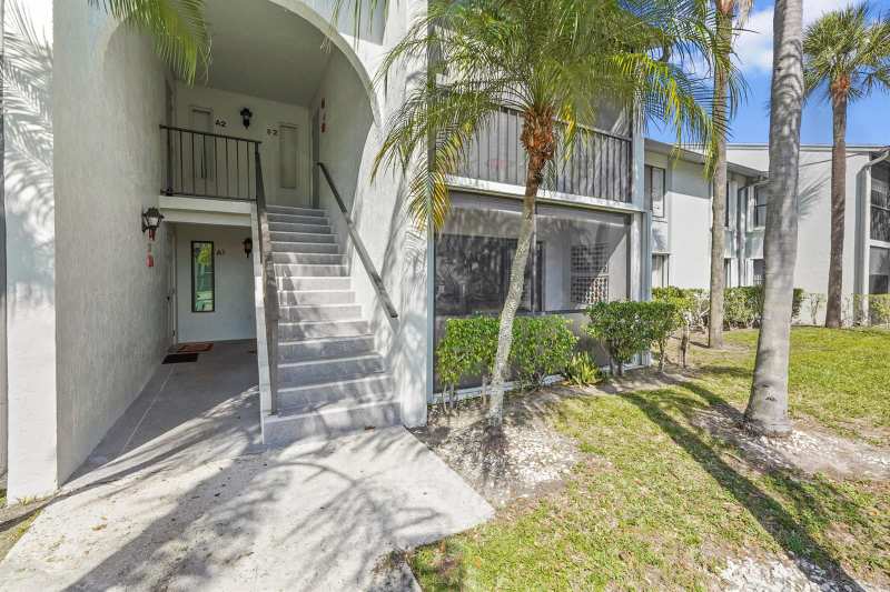 1013 Green Pine Boulevard # D1, West Palm Beach FL 33409