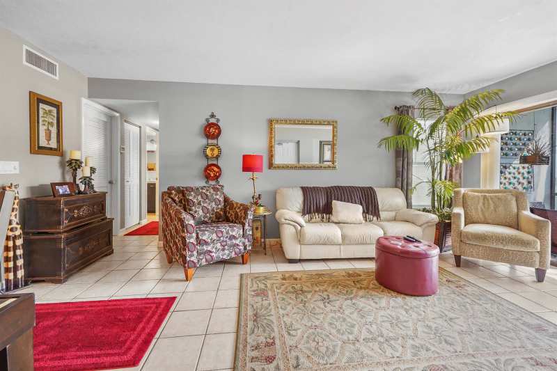 1013 Green Pine Boulevard # D1, West Palm Beach FL 33409