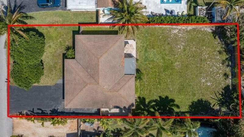 246 NE 14th Street, Delray Beach FL 33444