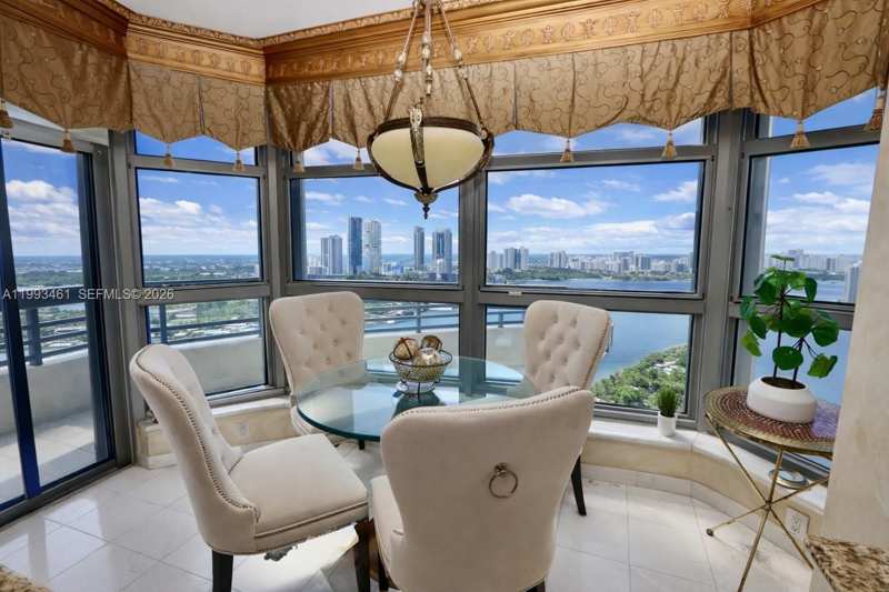 3530 Mystic Pointe Dr # 2915, Aventura FL 33180