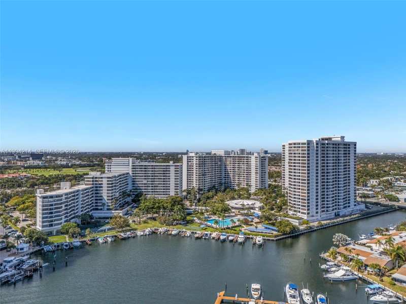 2500 PARKVIEW DR # 1418, Hallandale Beach FL 33009