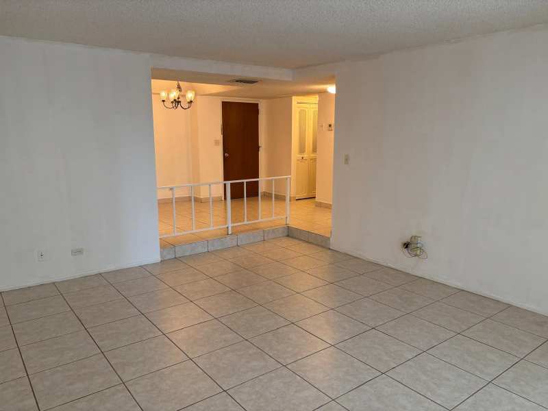 3650 Inverrary Drive # 1k, Lauderhill FL 33319