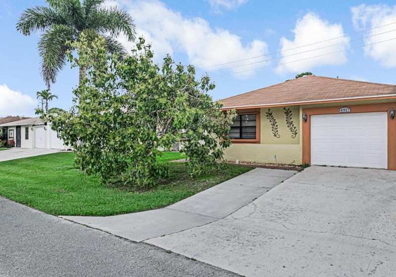 4917 Luqui Court, West Palm Beach FL 33415