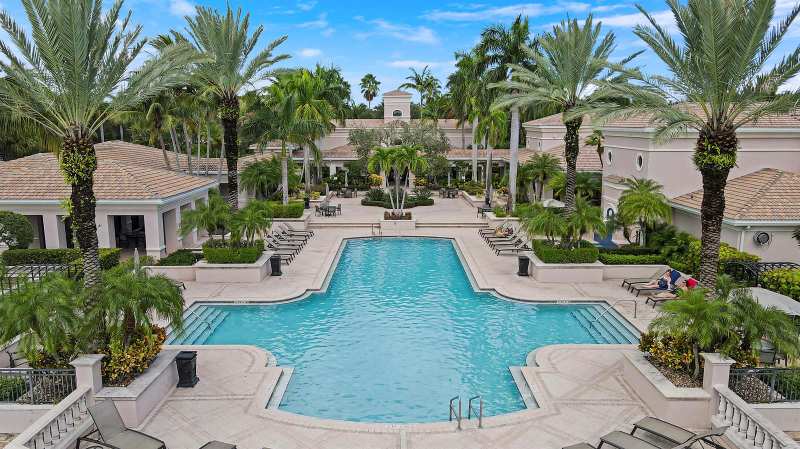 2802 Sarento Place # 204, Palm Beach Gardens FL 33410