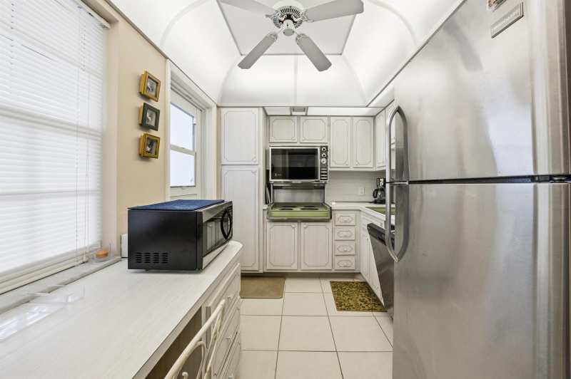 3100 N Palm Aire Drive # 208, Pompano Beach FL 33069