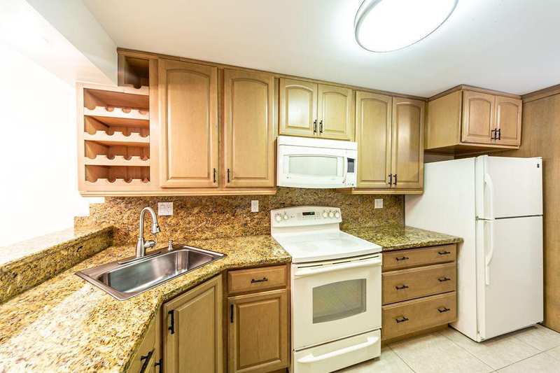 6 Royal Palm Way # 102, Boca Raton FL 33432