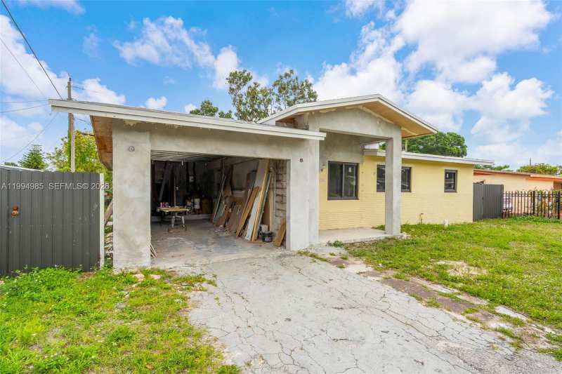 1830 NW 26th Ter, Fort Lauderdale FL 33311