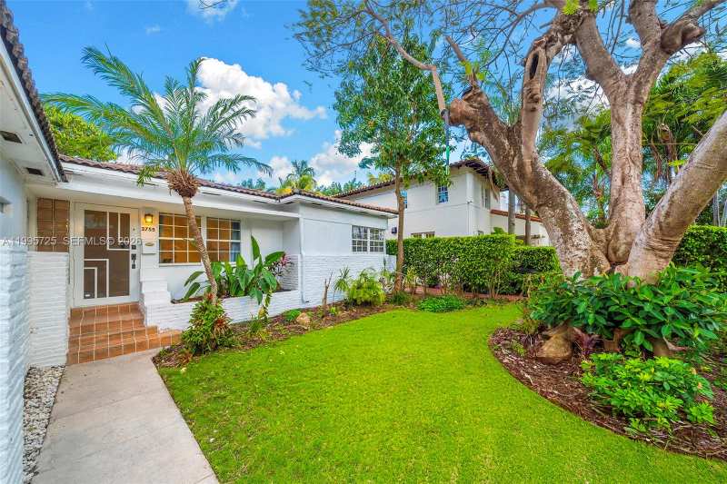 3755 Royal Palm Ave, Miami Beach FL 33140