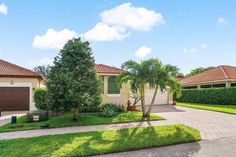 8094 Sago Palm Lane, Boynton Beach FL 33436