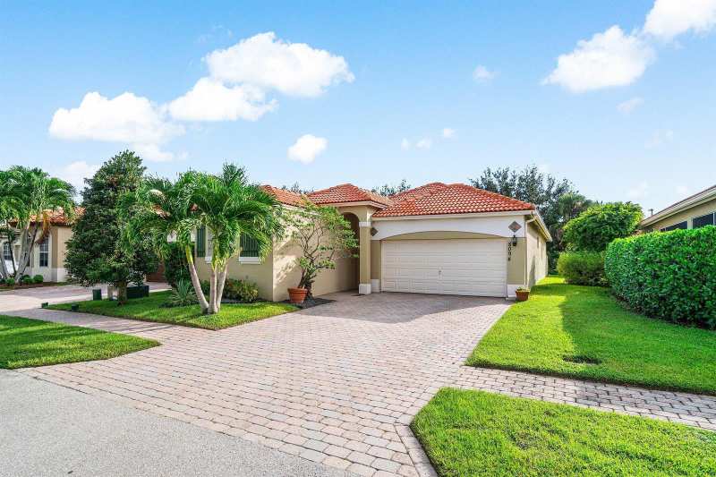 8094 Sago Palm Lane, Boynton Beach FL 33436