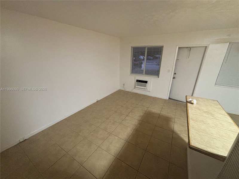 610 NE 12th Ave # 3, Fort Lauderdale FL 33304